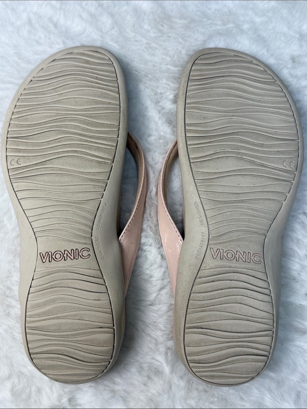 Vionic Dillon Toe‎ Post Sandals US 8.5 EU 40 Patent Leather Blush Pink Flip Flop - Picture 13 of 14